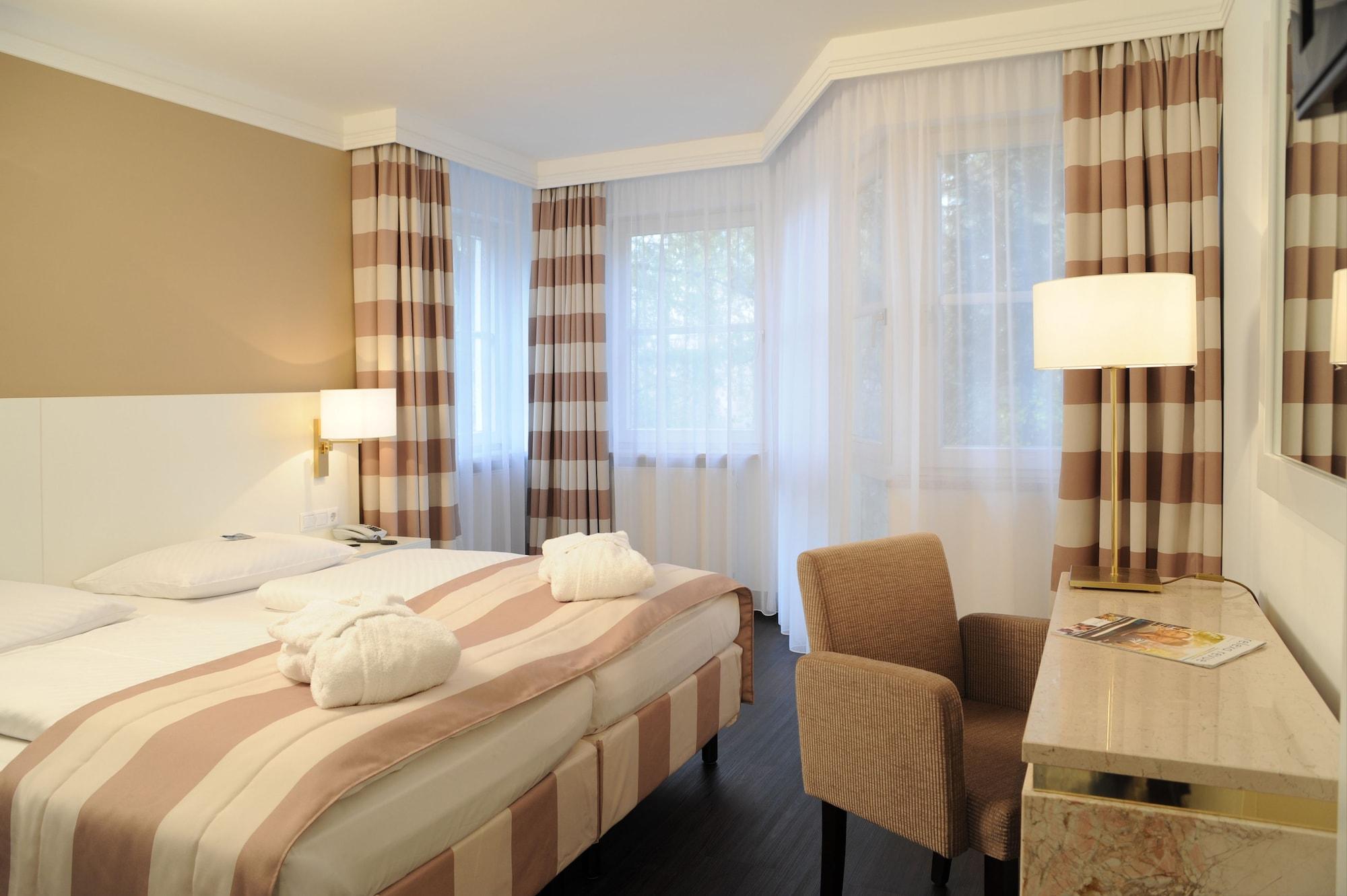 Relexa Waldhotel Schatten Stuttgart Dış mekan fotoğraf