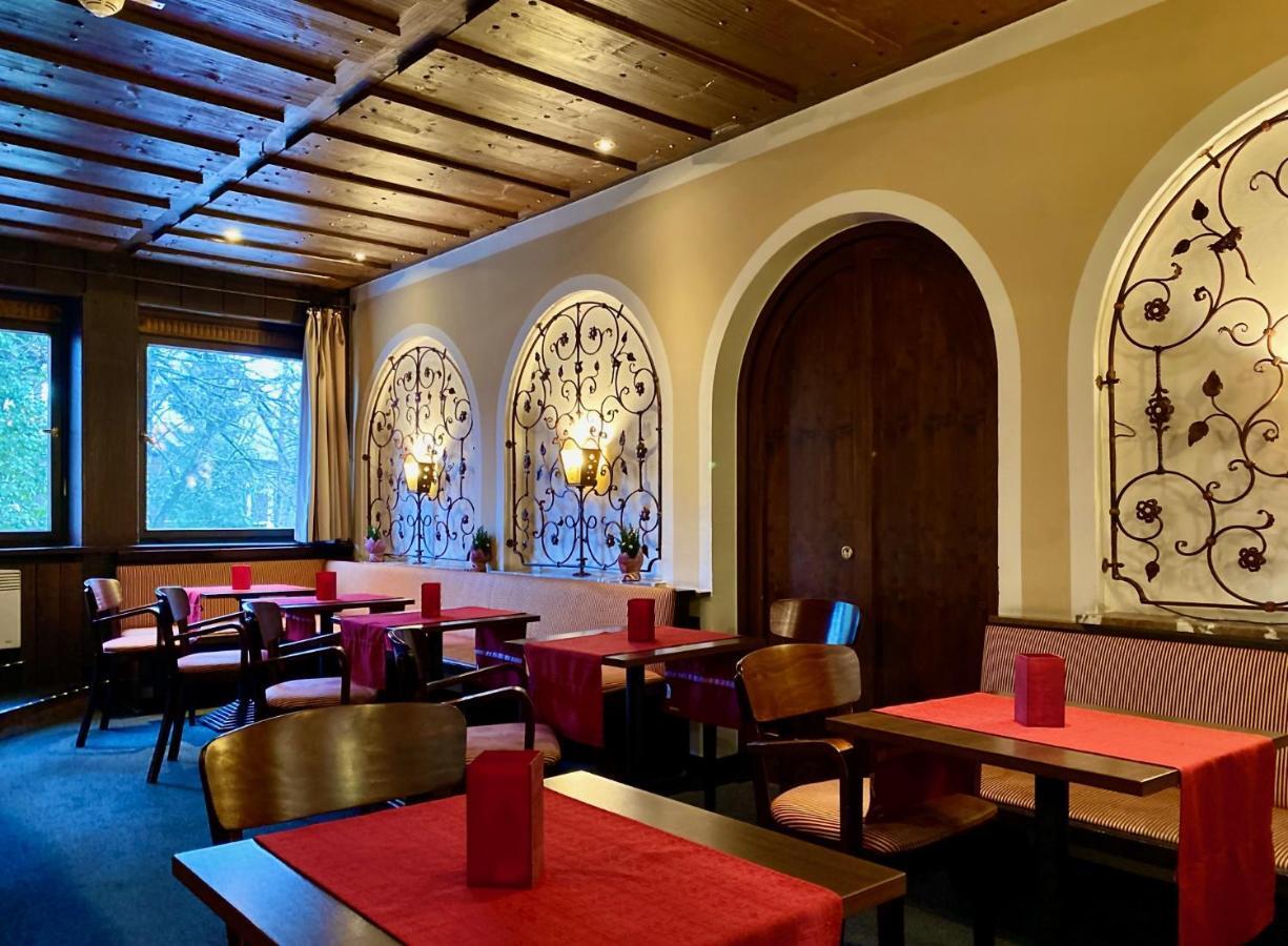 Relexa Waldhotel Schatten Stuttgart Dış mekan fotoğraf